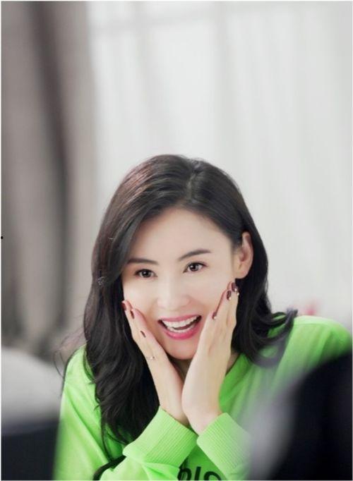 张姐爆料的视频大全最新,最新视频大全大揭秘! 第2张 张姐爆料的视频大全最新,最新视频大全大揭秘! 第2张